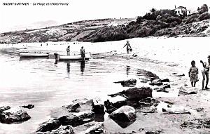 TIGZIRT-SUR-MER - LA PLAGE ET L'HOTEL FARNY